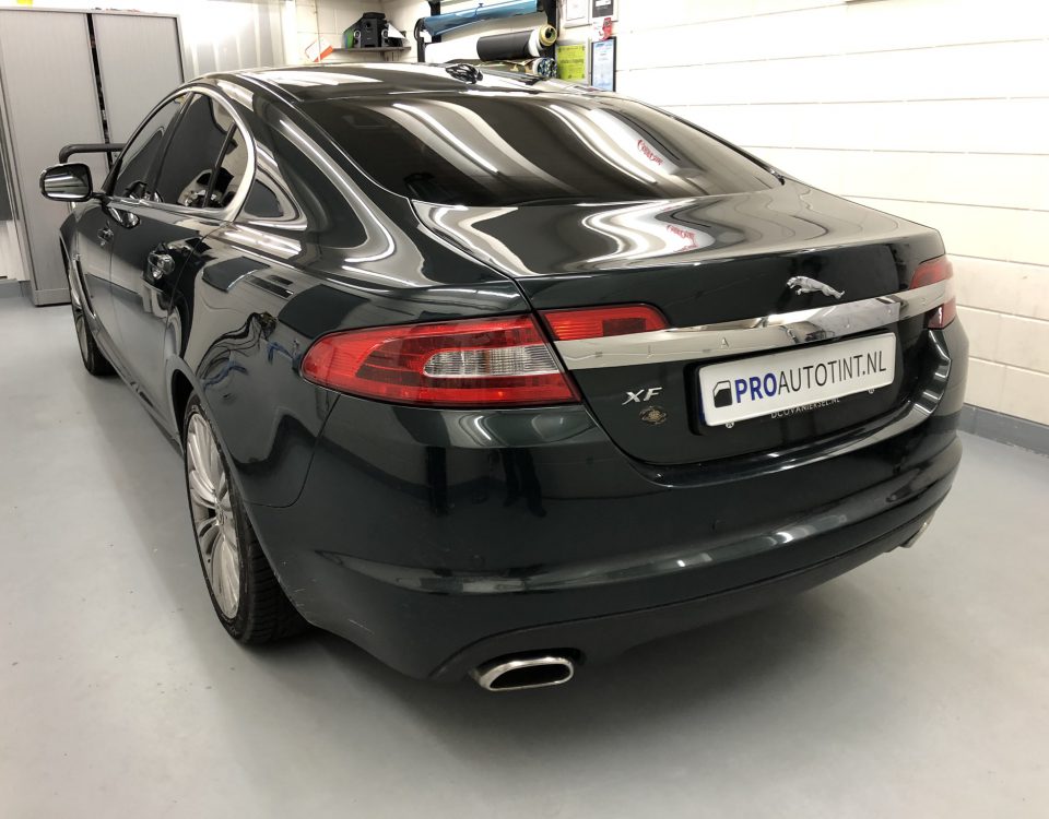 Jaguar XF ramen blinderen