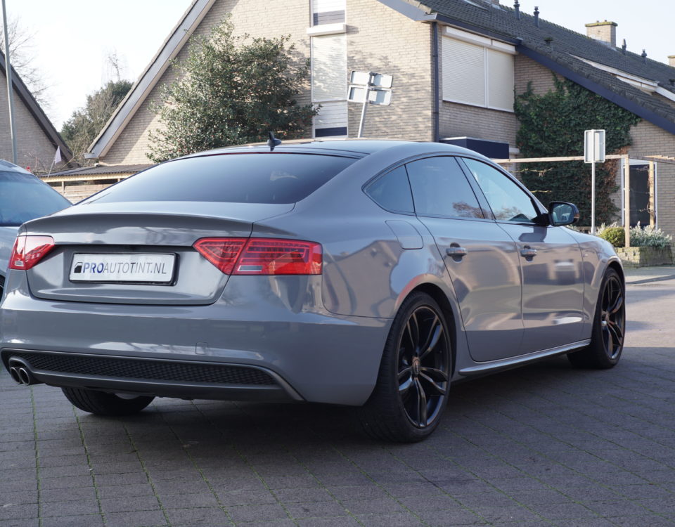 audi A5 grijs getint