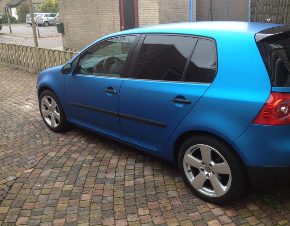 golf blauw gewrapped