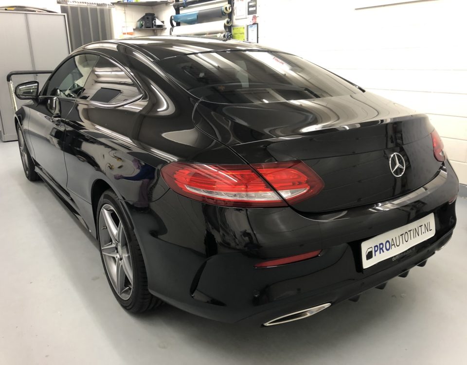 mercedes zwart getint