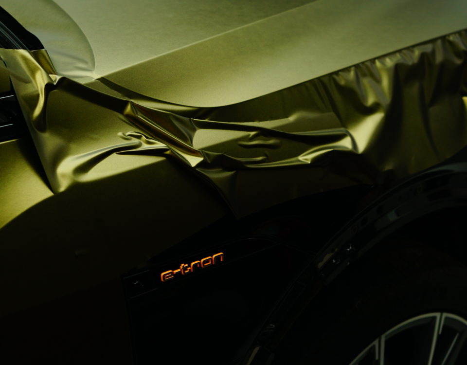 Audi E Tron Matte Goud Metallic Wrap