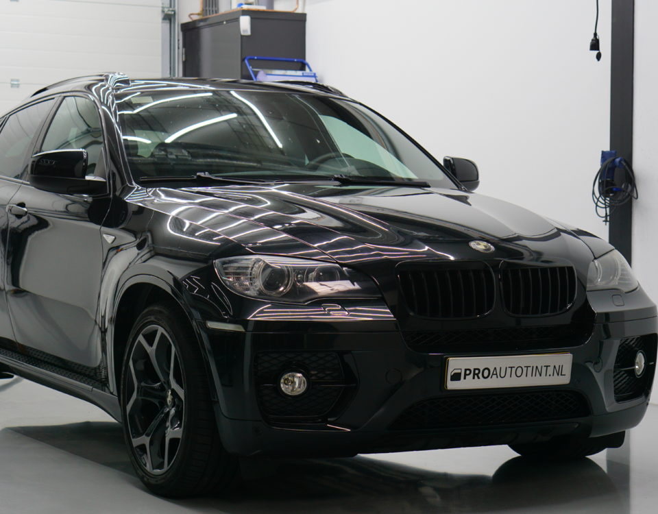 BMW X6 mat groene metallic