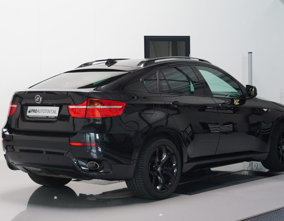 BMW X6 mat groene metallic