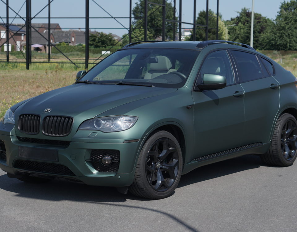 BMW X6 mat groene metallic