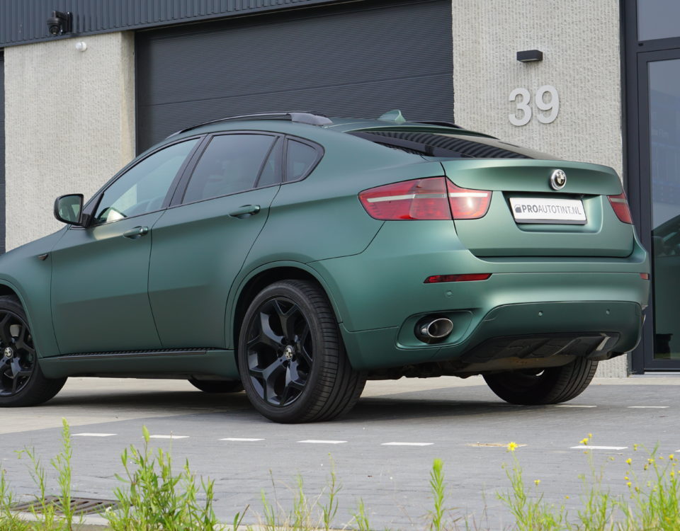 BMW X6 mat groene metallic