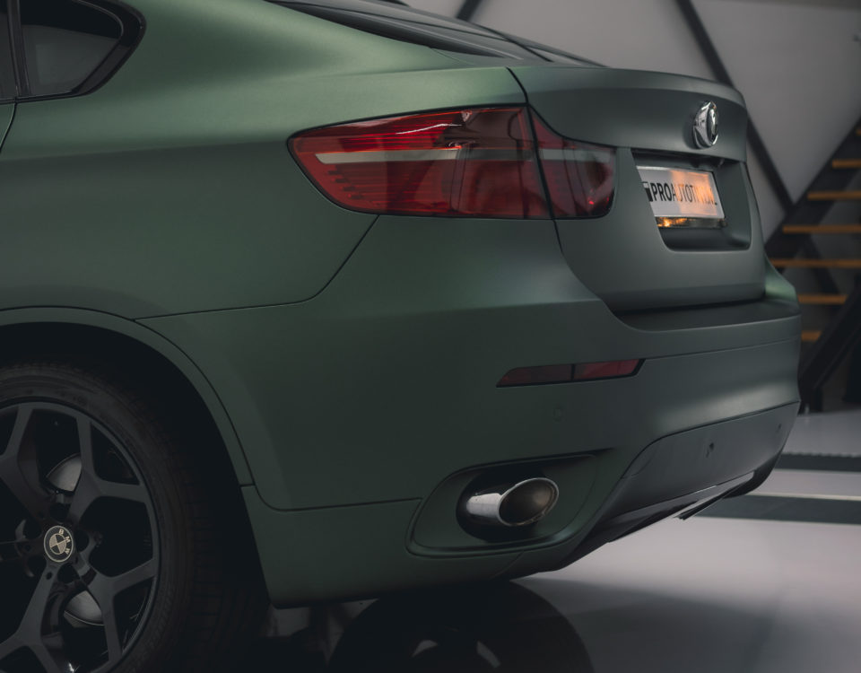 BMW X6 mat groene metallic