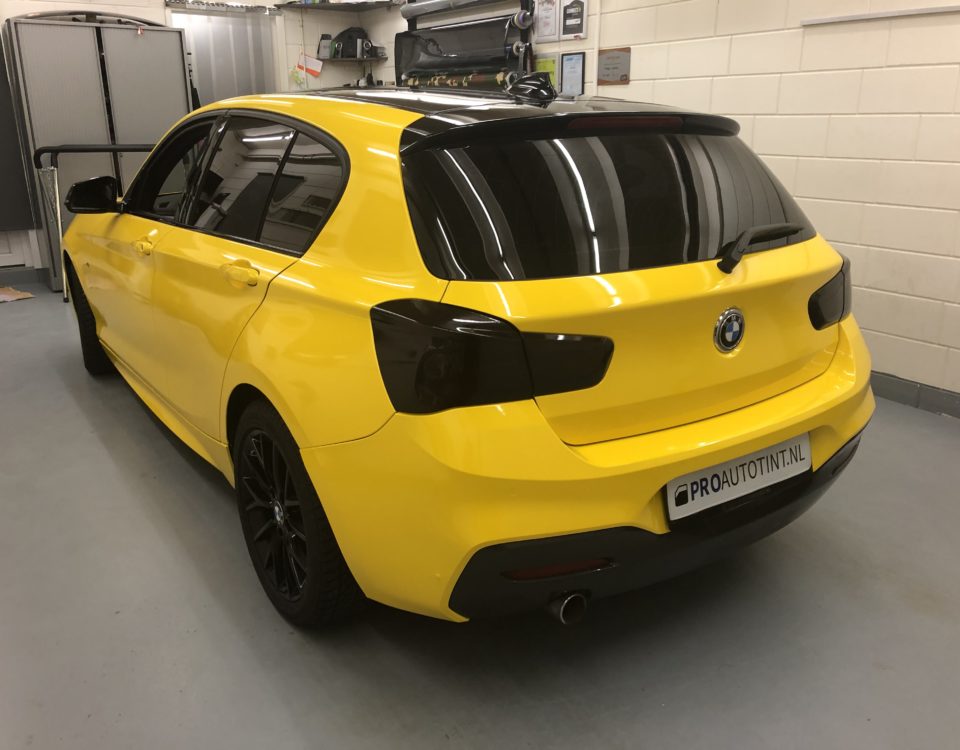 BMW 1 serie wrap geel