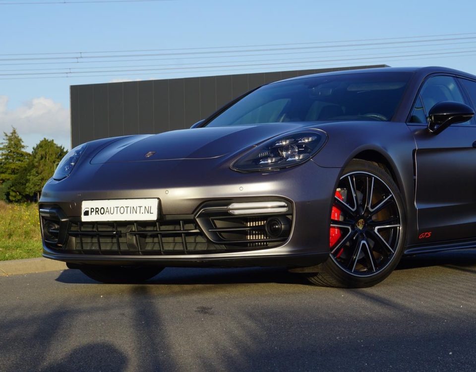 Porsche Panamera satijn grijs wrap