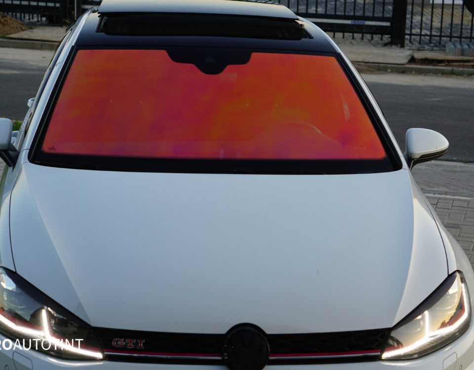 Volkswagen Golf 7 GTI lava screen
