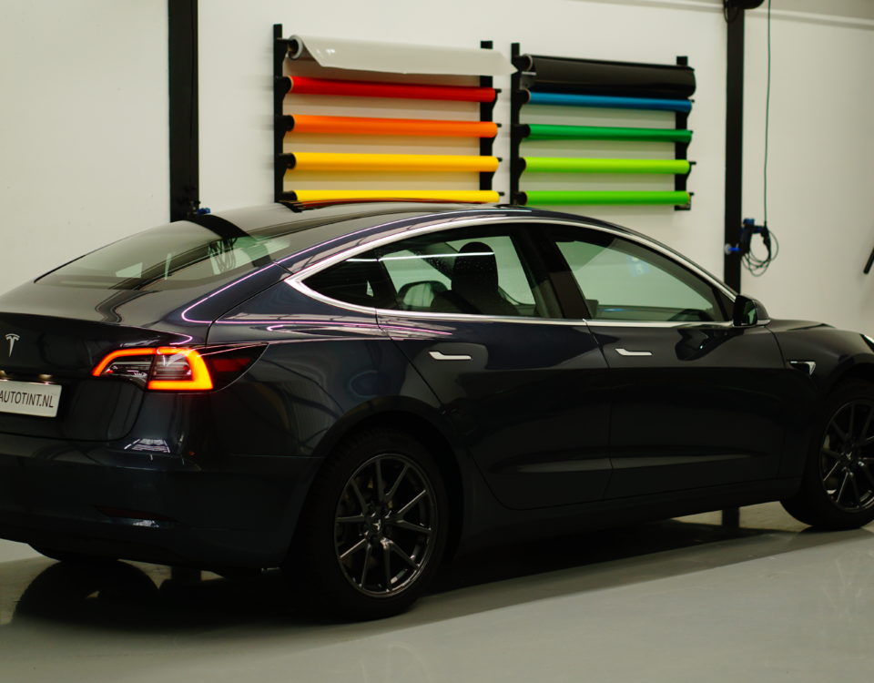 Tesla Model 3 avalanche grey wrap
