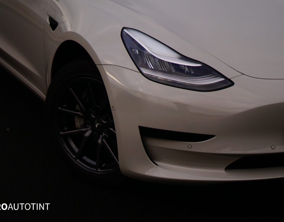 Tesla Model 3 avalanche grey wrap