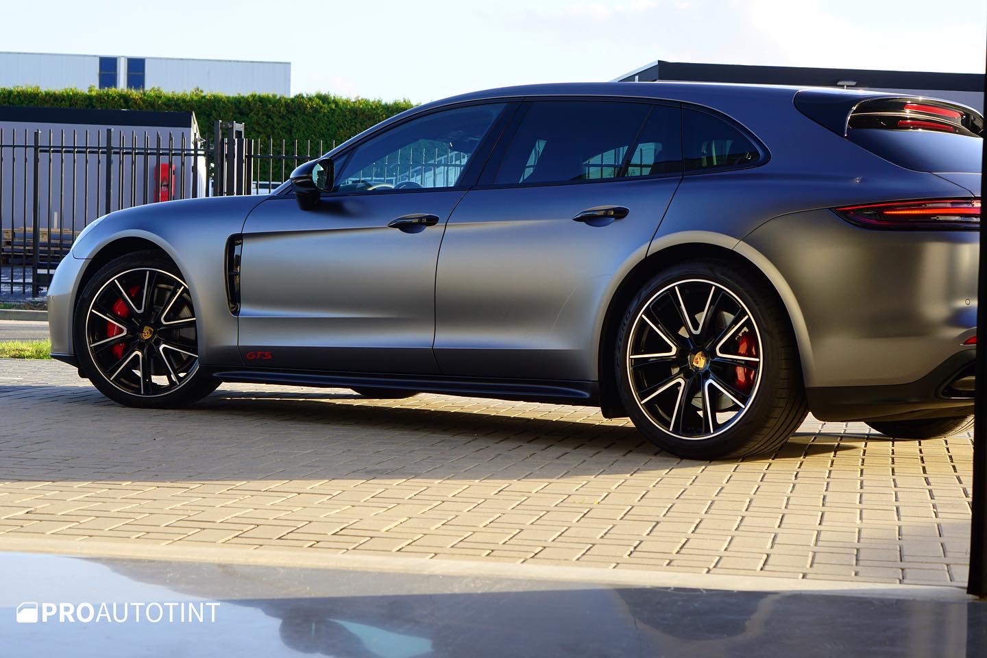 Porsche Panamera satijn grijs wrap