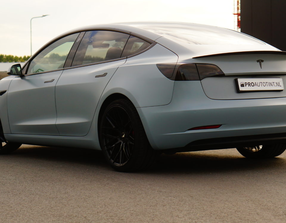 Tesla Model 3 battle grey wrap