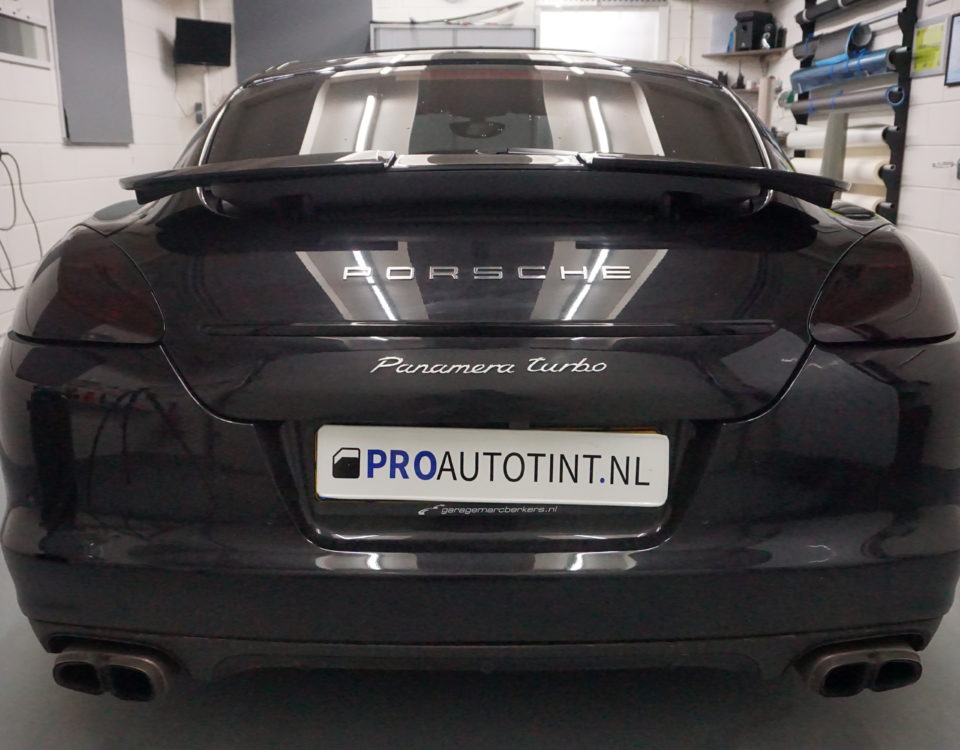 Porsche Panamera lampen smoken