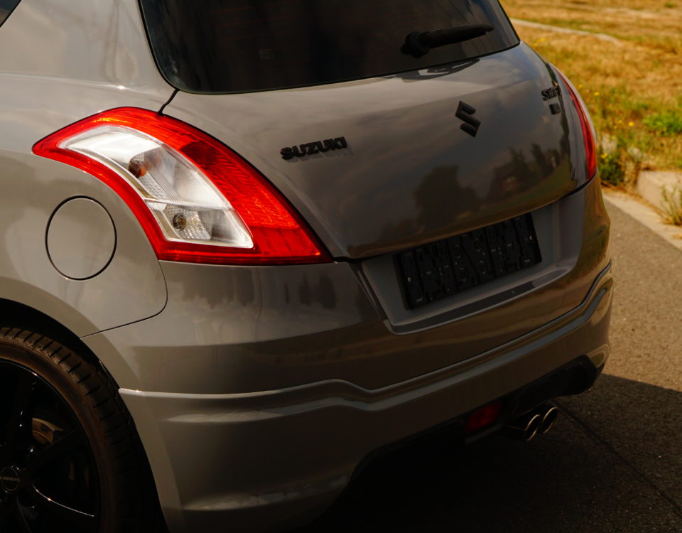 Suzuki Swift nardo grey wrap