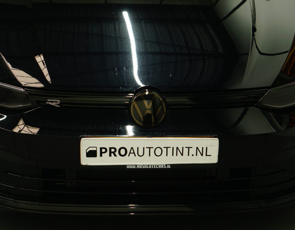 Volkswagen Polo R lampen en logo's smoken