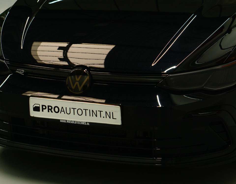 Volkswagen Polo R lampen en logo's smoken