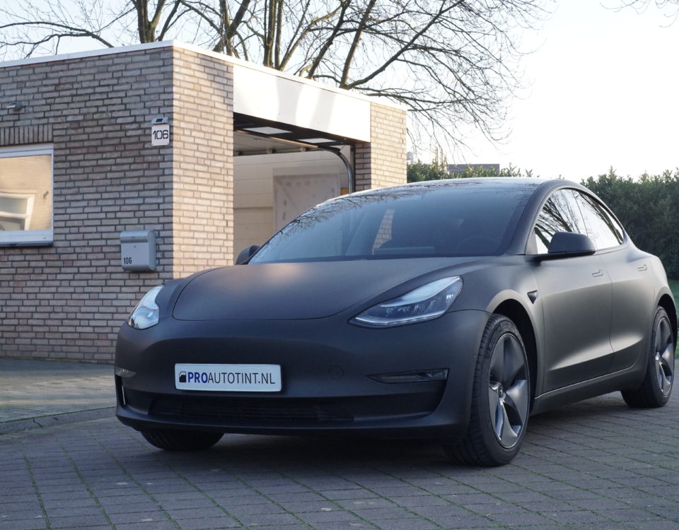 Tesla Model 3 mat zwarte wrap