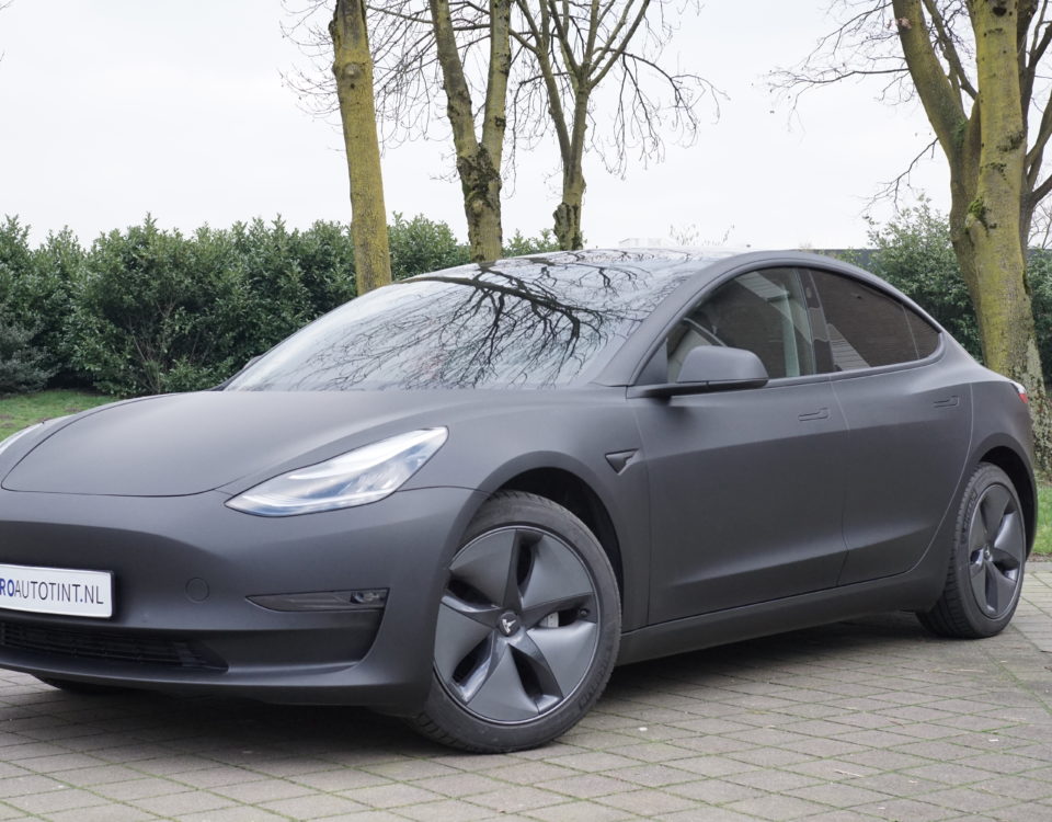 Tesla Model 3 mat zwarte wrap