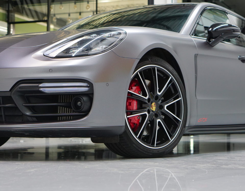 Porsche Panamera satijn grijs wrap