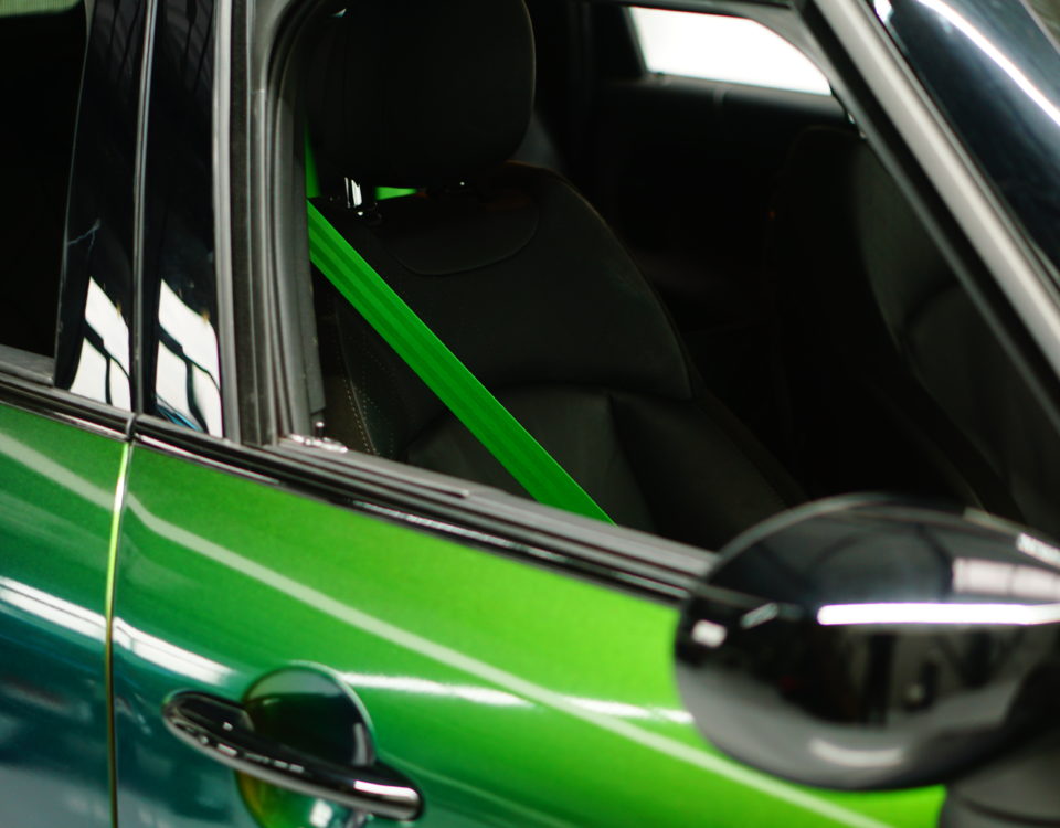 Mini Countryman groene gordels