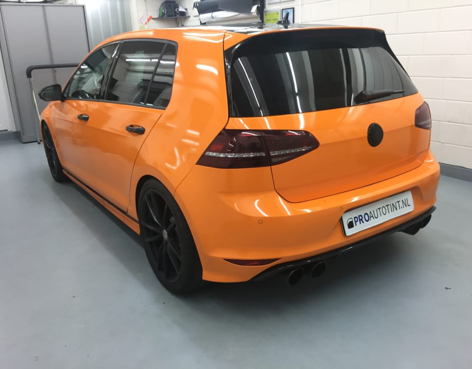 Volkswagen Golf oranje wrap