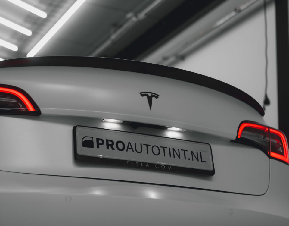 Tesla Model 3 satijn wit wrap