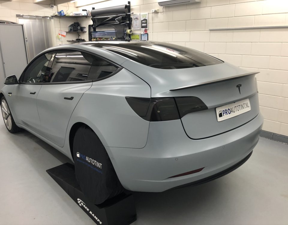 Tesla Model 3 battleship grey wrap