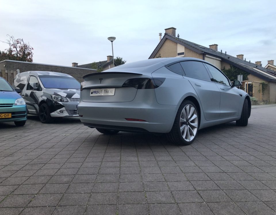 Tesla Model 3 battleship grey wrap