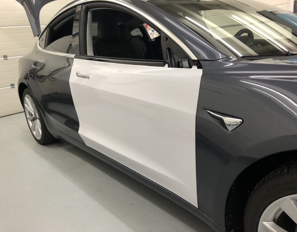 Tesla Model 3 light grey wrap