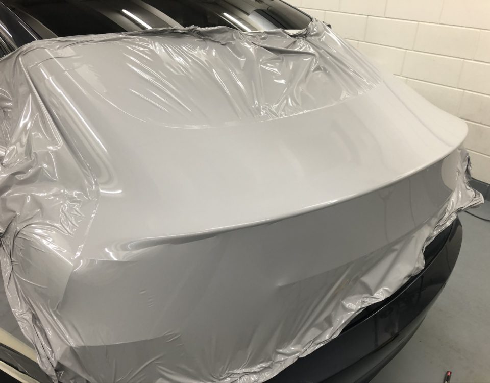 Tesla Model 3 light grey wrap