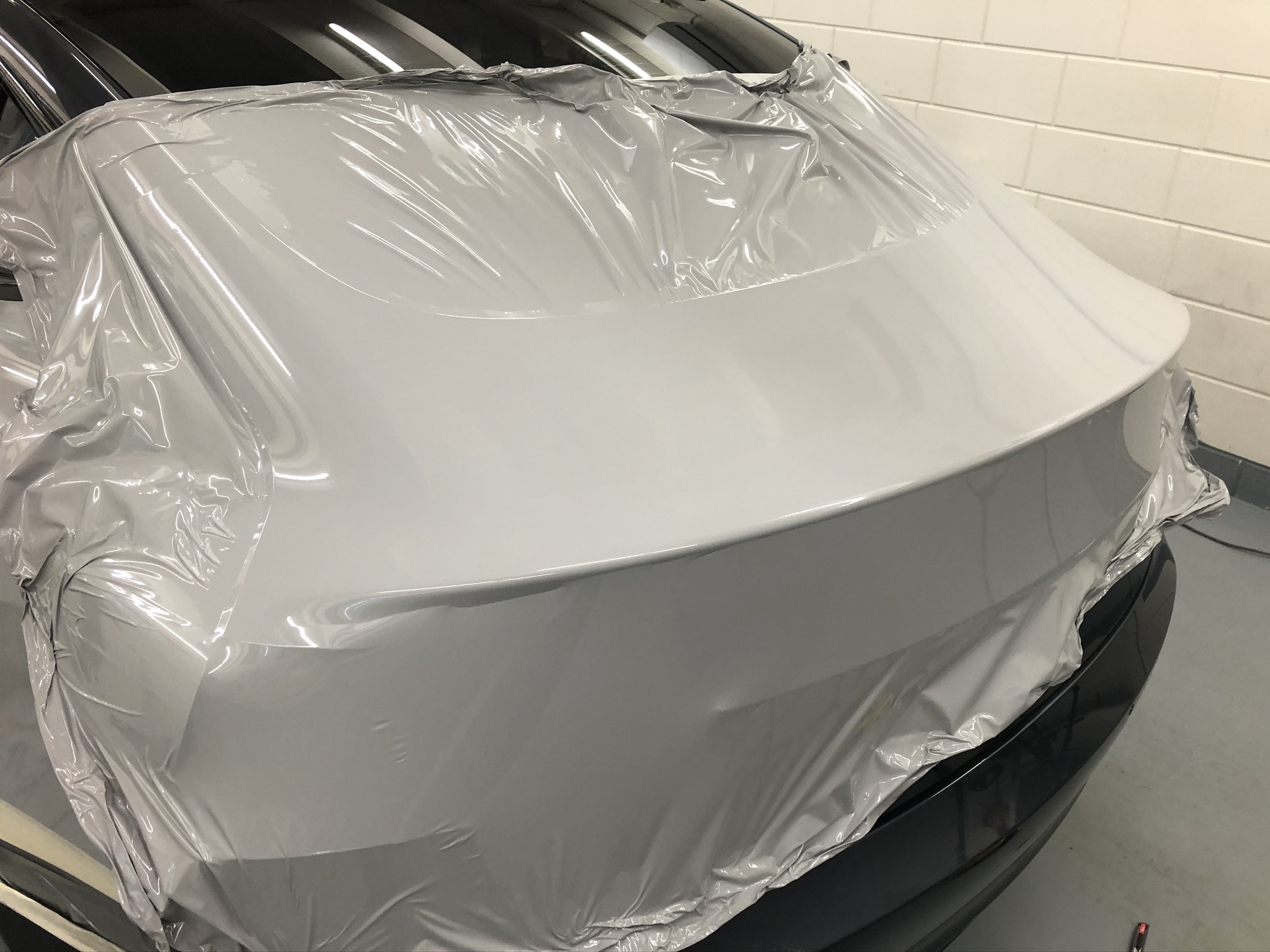 Tesla Model 3 light grey wrap