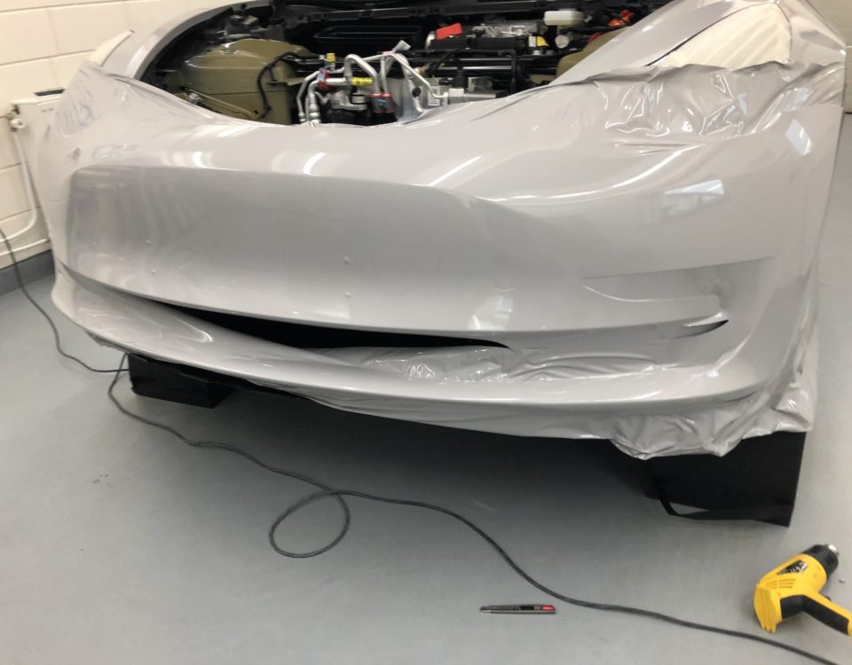 Tesla Model 3 glosse grey wrap