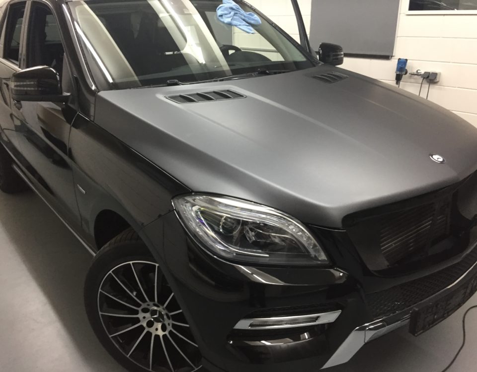 Mercedes ML mat grijs wrap