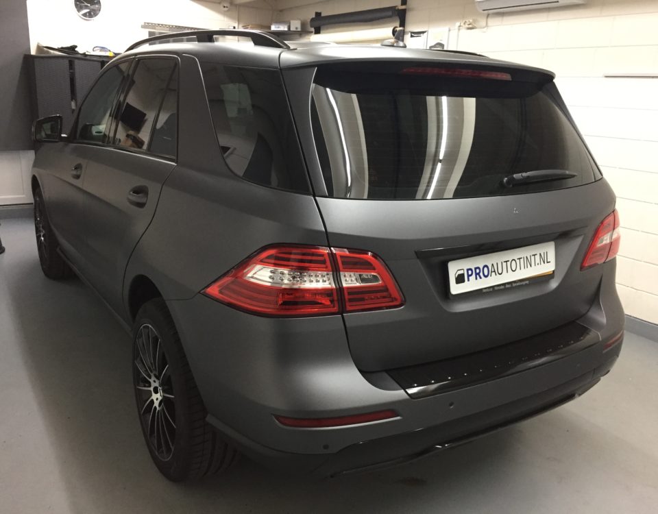 Mercedes ML mat grijs wrap