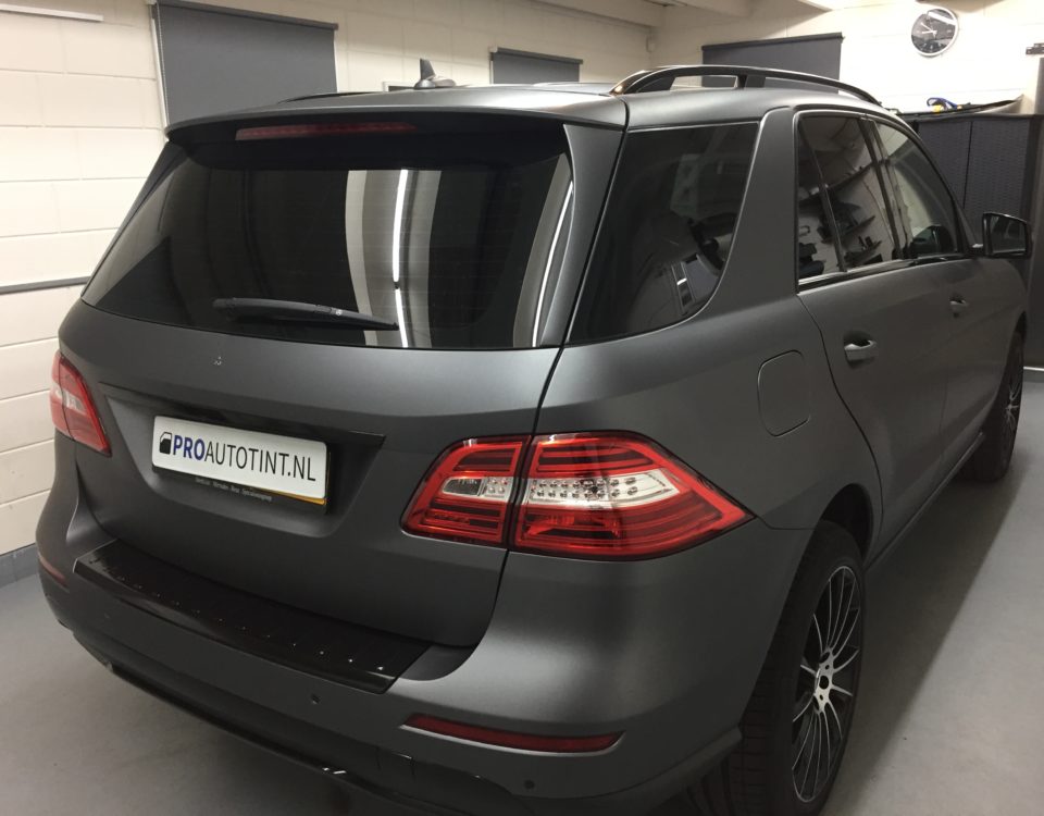 Mercedes ML mat grijs wrap