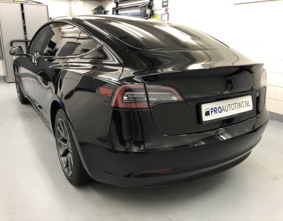 Tesla Model 3 tinten